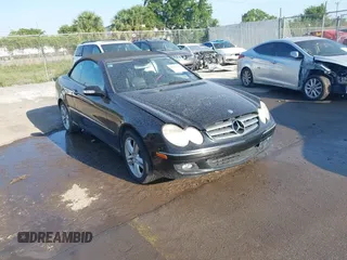 2006 Mercedes-Benz CLK 350 z VIN WDBTK56G36T066444, wystawiony jako IAAI lot #42313122 z przebiegiem 169 867 mil mil oraz . Historia ofert i sprzedaży dostępna na DreamBid. Obrazek 1.