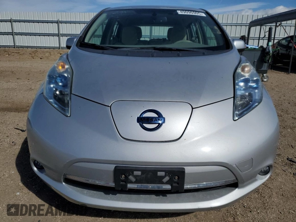 2011 Nissan LEAF SL-e with VIN JN1AZ0CP8BT006149, listed as a Copart auction lot 49096905 with 24,379 mi miles and Clean Title. Bid and sale history available at carsss.com. Image 5.