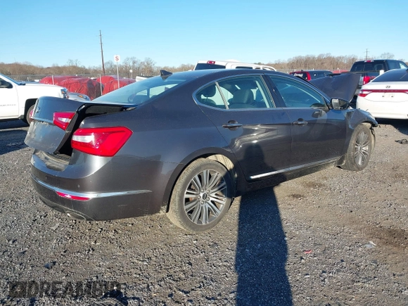 2015 Kia Cadenza Premium with VIN KNALN4D73F5194464, listed as a IAAI auction lot 41036049 with 164,907 mi miles. Bid and sale history available at carsss.com. Image 4.