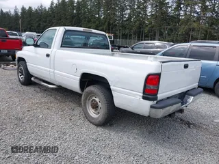 1998 Dodge 2500 z VIN 3B7KC26Z1WM267154, wystawiony jako IAAI lot #42206886 z przebiegiem 120 336 mil mil oraz . Historia ofert i sprzedaży dostępna na DreamBid. Obrazek 3.