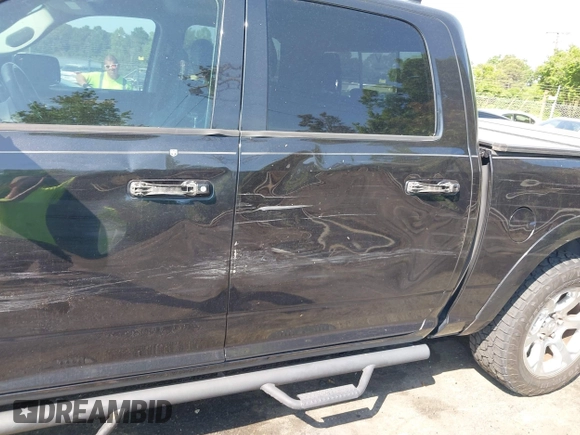 2016 Ram 1500 Laramie z VIN 1C6RR7NT4GS397534, wystawiony jako IAAI lot #42159199 z przebiegiem 120 322 mil mil oraz . Historia ofert i sprzedaży dostępna na DreamBid. Obrazek 17.
