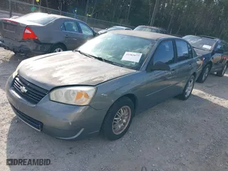 2006 Chevrolet Malibu LS w/1LS with VIN 1G1ZS51F46F131481, listed as a IAAI auction lot 41583677 with 189,811 mi miles. Bid and sale history available at carsss.com. Image 2.