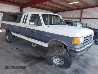 1991 Ford F-250 with VIN 1FTHX26MXMKA72774, listed as a IAAI auction lot 42121856 with 7,483 mi miles. Bid and sale history available at carsss.com. Image 1.