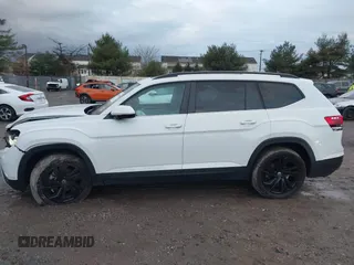 2022 Volkswagen Atlas SE z VIN 1V2KR2CA1NC555087, wystawiony jako IAAI lot #40921013 z przebiegiem 62 834 mil mil oraz . Historia ofert i sprzedaży dostępna na DreamBid. Obrazek 14.