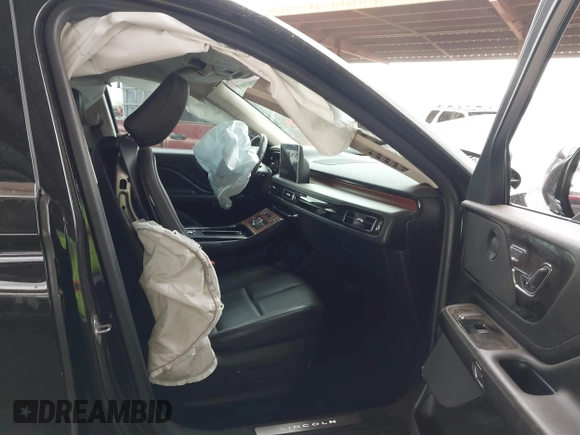 2024 Lincoln Aviator Reserve z VIN 5LM5J7WC2RGL05445, wystawiony jako IAAI lot #42184539 z przebiegiem 68 616 mil mil oraz . Historia ofert i sprzedaży dostępna na DreamBid. Obrazek 5.