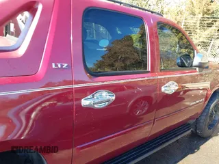 2007 Chevrolet Avalanche LTZ with VIN 3GNFK123X7G135629, listed as a IAAI auction lot 41348757 with 240,170 mi miles and . Bid and sale history available at DreamBid. Image 14.