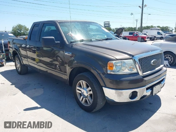 2007 Ford F-150 XL z VIN 1FTPX12V77KC87862, wystawiony jako IAAI lot #42080803 z przebiegiem 107 643 mil mil oraz . Historia ofert i sprzedaży dostępna na DreamBid. Obrazek 1.