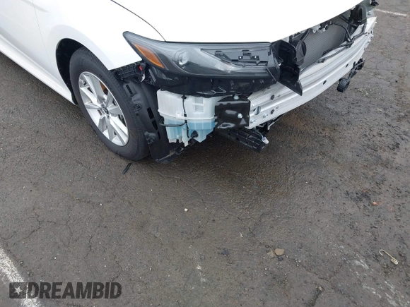 2025 Toyota Camry LE with VIN 4T1DAACK1SU504839, listed as a IAAI auction lot 41845964 with 11,934 mi miles and . Bid and sale history available at DreamBid. Image 19.