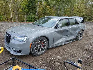 2018 Chrysler 300 S z VIN 2C3CCABG9JH315319, wystawiony jako Copart lot #71975844 z przebiegiem Nie podano mil oraz Szkoda całkowita • Salvage title. Historia ofert i sprzedaży dostępna na DreamBid. Obrazek 1.
