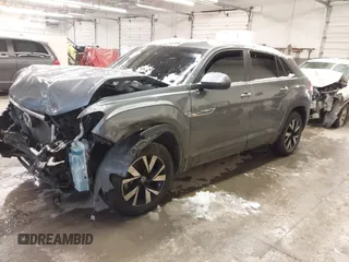 2022 Volkswagen Atlas SE with VIN 1V2LC2CA6NC202401, listed as a IAAI auction lot 41485676 with 31,101 mi miles and . Bid and sale history available at DreamBid. Image 18.
