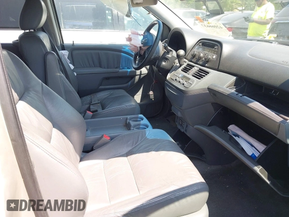 2007 Honda Odyssey EX-L z VIN 5FNRL38667B453060, wystawiony jako IAAI lot #42066637 z przebiegiem 184 439 mil mil oraz . Historia ofert i sprzedaży dostępna na DreamBid. Obrazek 5.