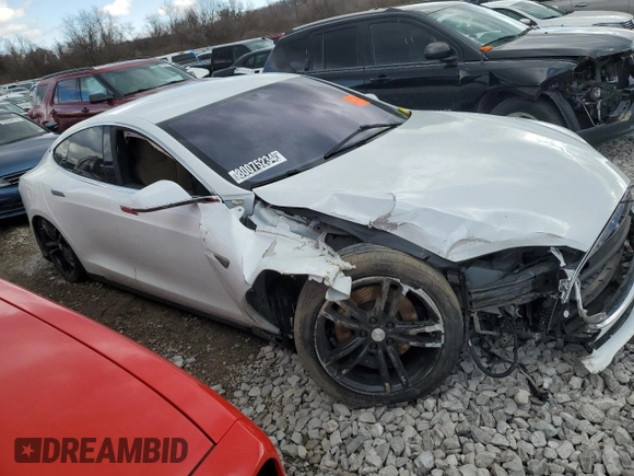2015 Tesla Model S 85D with VIN 5YJSA1S21FF096032, listed as a Copart auction lot 80075234 with Not Provided miles and Clean Title. Bid and sale history available at carsss.com. Image 4.