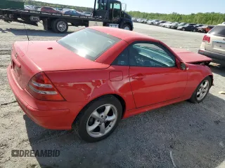 2001 Mercedes-Benz SLK 230/320 z VIN WDBKK65F01F214146, wystawiony jako Copart lot #53469645 z przebiegiem 88 119 mil mil oraz Szkody całkowita. Historia ofert i sprzedaży dostępna na DreamBid. Obrazek 3.