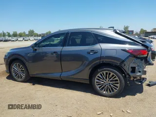 2024 Lexus RX 450h+ Luxury с VIN JTJCJMGA8R2019944, выставлен на аукционе IAAI как лот 42696045 с пробегом 18 528 миль миль и . История ставок и продаж доступна на DreamBid. Изображение 15.
