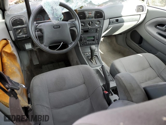 2000 Volvo S40 с VIN YV1VS2556YF488325, выставлен на аукционе Copart как лот 40153844 с пробегом 109 627 миль миль и Списание • Salvage title. История ставок и продаж доступна на DreamBid. Изображение 8.