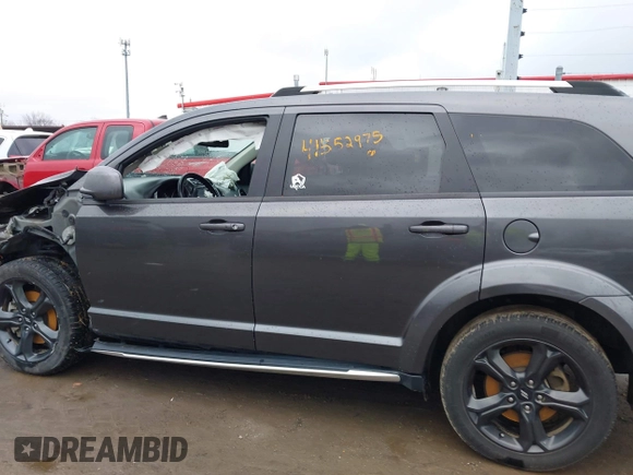 2020 Dodge Journey Crossroad z VIN 3C4PDCGB4LT271100, wystawiony jako IAAI lot #41552975 z przebiegiem 74 400 mil mil oraz . Historia ofert i sprzedaży dostępna na DreamBid. Obrazek 15.