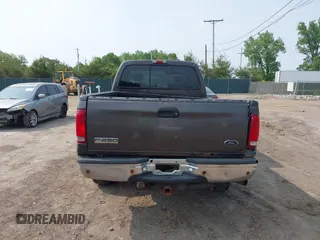 2005 Ford F-250 XL с VIN 1FTSX215X5EC32450, выставлен на аукционе IAAI как лот 42405822 с пробегом Не указан миль и . История ставок и продаж доступна на DreamBid. Изображение 16.