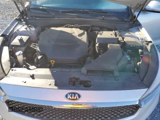 2017 Kia Cadenza Premium with VIN KNALB4J15H5039457, listed as a Copart auction lot 85869424 with 160,922 mi miles and Clean Title. Bid and sale history available at carsss.com. Image 11.