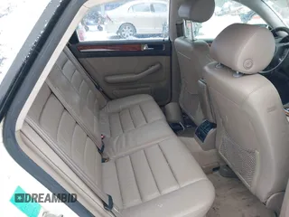 2001 Audi A6 with VIN WAUED54B01N124130, listed as a IAAI auction lot 41574761 with 137,069 mi miles. Bid and sale history available at carsss.com. Image 8.