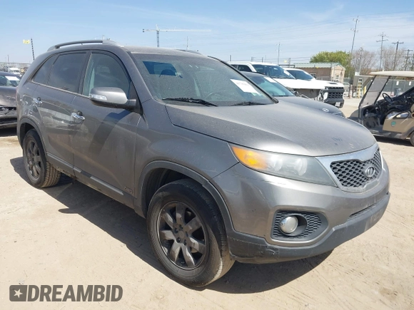 2013 Kia Sorento LX with VIN 5XYKTDA69DG360796, listed as a IAAI auction lot 41735901 with 216,875 mi miles. Bid and sale history available at carsss.com. Image 1.
