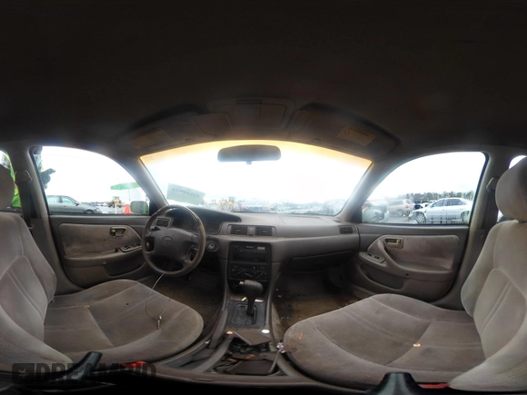 1997 Toyota Camry LE z VIN 4T1BG22K9VU786181, wystawiony jako IAAI lot #41610928 z przebiegiem 338 829 mil mil oraz . Historia ofert i sprzedaży dostępna na DreamBid. Obrazek 18.