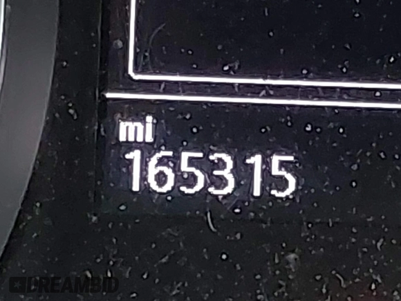 2017 Volkswagen Golf S z VIN 3VWH17AU9HM513277, wystawiony jako IAAI lot #41724269 z przebiegiem 165 315 mil mil oraz . Historia ofert i sprzedaży dostępna na DreamBid. Obrazek 7.