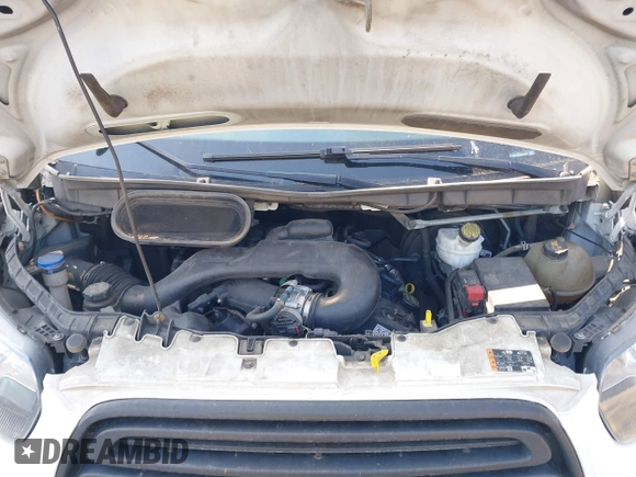2019 Ford Transit with VIN 1FTYR2CM5KKB19415, listed as a IAAI auction lot 42129144 with 198,457 mi miles and . Bid and sale history available at DreamBid. Image 9.