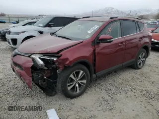 2018 Toyota RAV4 XLE with VIN JTMRFREV7JD252112, listed as a Copart auction lot 43088555 with 77,509 mi miles and Salvage Title. Bid and sale history available at carsss.com. Image 1.