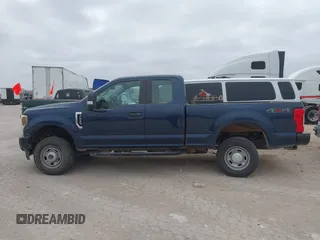 2018 Ford F-250 XL with VIN 1FT7X2B68JEB42589, listed as a IAAI auction lot 42105402 with 295,044 mi miles and . Bid and sale history available at DreamBid. Image 13.