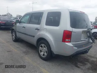 2015 Honda Pilot LX with VIN 5FNYF3H21FB010426, listed as a IAAI auction lot 41901870 with 184,113 mi miles and . Bid and sale history available at carsss.com. Image 3.