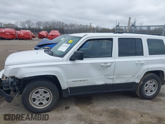 2016 Jeep Patriot Sport with VIN 1C4NJPBB9GD738411, listed as a IAAI auction lot 42129792 with 140,177 mi miles and . Bid and sale history available at carsss.com. Image 6.