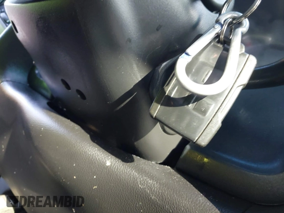 2018 Chevrolet Silverado 1500 LT with VIN 1GCRCREH0JZ348816, listed as a IAAI auction lot 40605540 with Not Provided miles and . Bid and sale history available at DreamBid. Image 11.