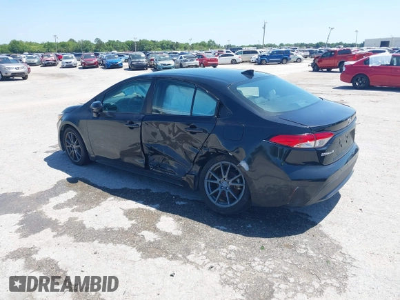 2021 Toyota Corolla LE with VIN 5YFEPMAE1MP247493, listed as a IAAI auction lot 40090331 with 111,994 mi miles. Bid and sale history available at carsss.com. Image 3.