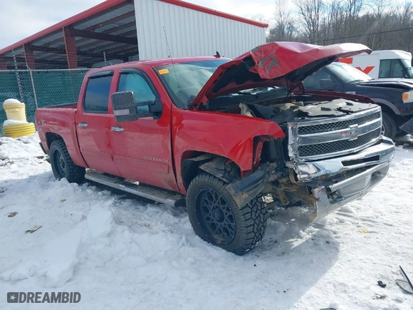 2012 Chevrolet Silverado 1500 LT with VIN 3GCPKSE70CG154346, listed as a IAAI auction lot 41322264 with 99,226 mi miles. Bid and sale history available at carsss.com. Image 1.