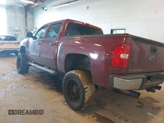 2013 Chevrolet Silverado 1500 LT with VIN 3GCPKSE77DG254204, listed as a IAAI auction lot 41680546 with 213,790 mi miles. Bid and sale history available at carsss.com. Image 3.