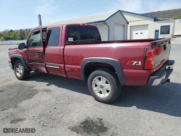 2006 Chevrolet Silverado 1500 LT2 with VIN 1GCEK19B16Z239586, listed as a Copart auction lot 54582435 with 214,211 mi miles and Clean Title. Bid and sale history available at carsss.com. Image 2.