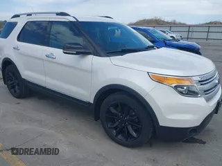 2014 Ford Explorer XLT z VIN 1FM5K7D87EGA42202, wystawiony jako IAAI lot #42102380 z przebiegiem 152 856 mil mil oraz . Historia ofert i sprzedaży dostępna na DreamBid. Obrazek 1.