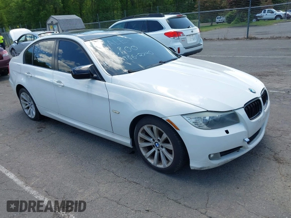 2009 BMW 3 Series 328i xDrive z VIN WBAPK53529A511372, wystawiony jako IAAI lot #42412869 z przebiegiem 213 597 mil mil oraz . Historia ofert i sprzedaży dostępna na DreamBid. Obrazek 1.