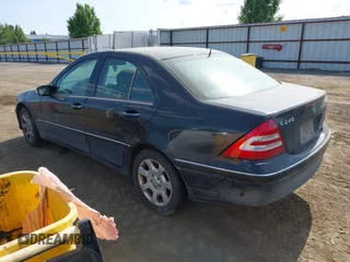 2005 Mercedes-Benz C 240 with VIN WDBRF81J45F691127, listed as a IAAI auction lot 42493389 with 238,706 mi miles and . Bid and sale history available at DreamBid. Image 3.