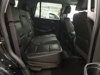 2017 Chevrolet Tahoe LT z VIN 1GNSKBKC8HR289441, wystawiony jako Copart lot #50791845 z przebiegiem 128 105 mil mil oraz Szkoda całkowita • Salvage title. Historia ofert i sprzedaży dostępna na DreamBid. Obrazek 11.