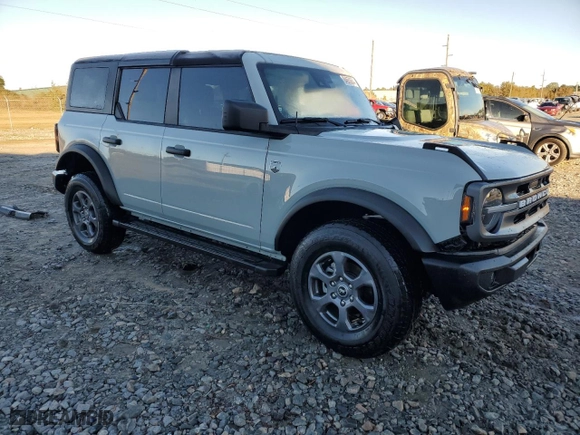 2022 Ford Bronco with VIN 1FMEE5BP2NLB63393, listed as a Copart auction lot 84653934 with 19,580 mi miles and Salvage Title. Bid and sale history available at carsss.com. Image 4.