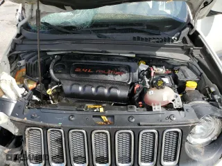 2018 Jeep Renegade Latitude with VIN ZACCJBBB9JPG82389, listed as a Copart auction lot 51521285 with 86,730 mi miles and Salvage Title. Bid and sale history available at carsss.com. Image 11.