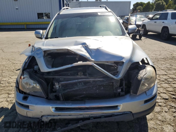 2011 Volvo XC90 I6 z VIN YV4952CY5B1575131, wystawiony jako Copart lot #58092025 z przebiegiem 170 322 mil mil oraz Szkoda całkowita • Salvage title. Historia ofert i sprzedaży dostępna na DreamBid. Obrazek 5.