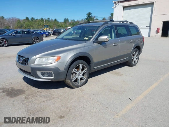2012 Volvo XC70 T6 with VIN YV4902BZ1C1127334, listed as a IAAI auction lot 42140359 with 214,196 mi miles and . Bid and sale history available at DreamBid. Image 17.