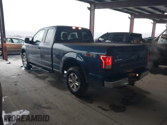 2017 Ford F-150 XL with VIN 1FTEX1E8XHFC86258, listed as a IAAI auction lot 41507147 with 225,029 mi miles. Bid and sale history available at carsss.com. Image 3.