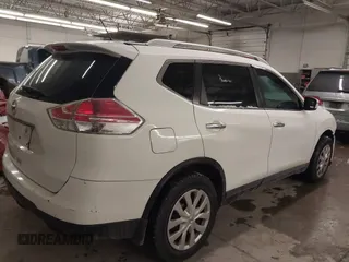 2016 Nissan Rogue SL with VIN 5N1AT2MT3GC817351, listed as a IAAI auction lot 41381048 with 172,665 mi miles and . Bid and sale history available at carsss.com. Image 4.