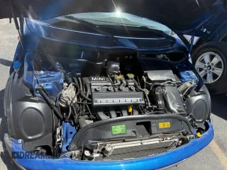 2007 MINI Convertible z VIN WMWRF33577TG17466, wystawiony jako Copart lot #58196905 z przebiegiem 60 644 mil mil oraz Tytuł czysty. Historia ofert i sprzedaży dostępna na DreamBid. Obrazek 7.