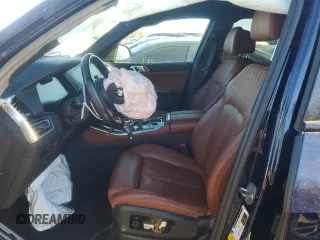 2022 BMW X5 M50i with VIN 5UXJU4C04N9J66230, listed as a Copart auction lot 86374124 with 0 mi miles and Salvage Title. Bid and sale history available at carsss.com. Image 7.