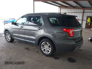 2017 Ford Explorer XLT with VIN 1FM5K7D80HGD04842, listed as a IAAI auction lot 41911091 with 90,680 mi miles and . Bid and sale history available at carsss.com. Image 3.