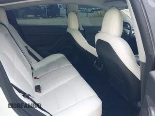 2021 Tesla Model 3 Long Range z VIN 5YJ3E1EB1MF975824, wystawiony jako IAAI lot #42146968 z przebiegiem 97 570 mil mil oraz . Historia ofert i sprzedaży dostępna na DreamBid. Obrazek 8.
